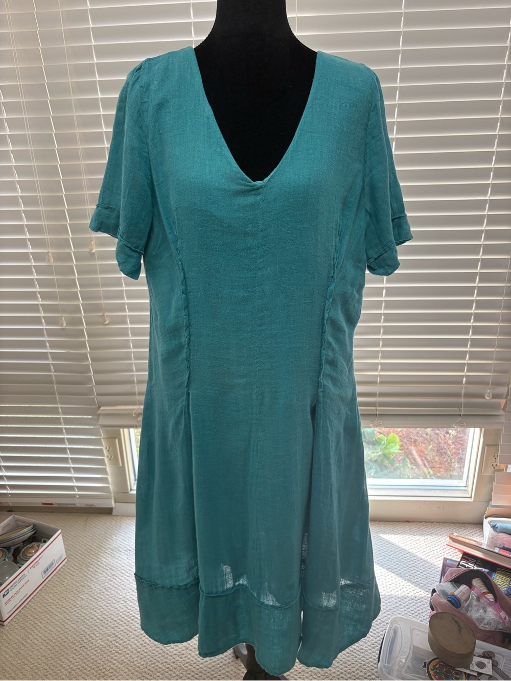 ZYGA Lin and laundry 100% linen dress mid length v-neck size 46 / large 14